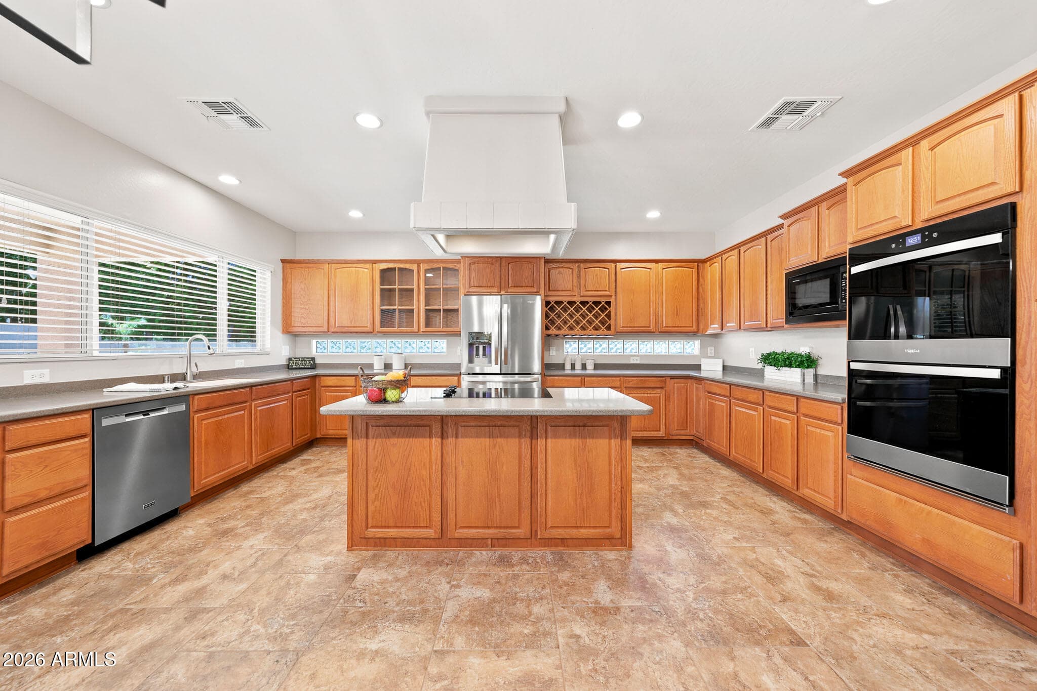 26066 N 71ST Drive, Peoria, AZ 85383 — photo 17 of 75
