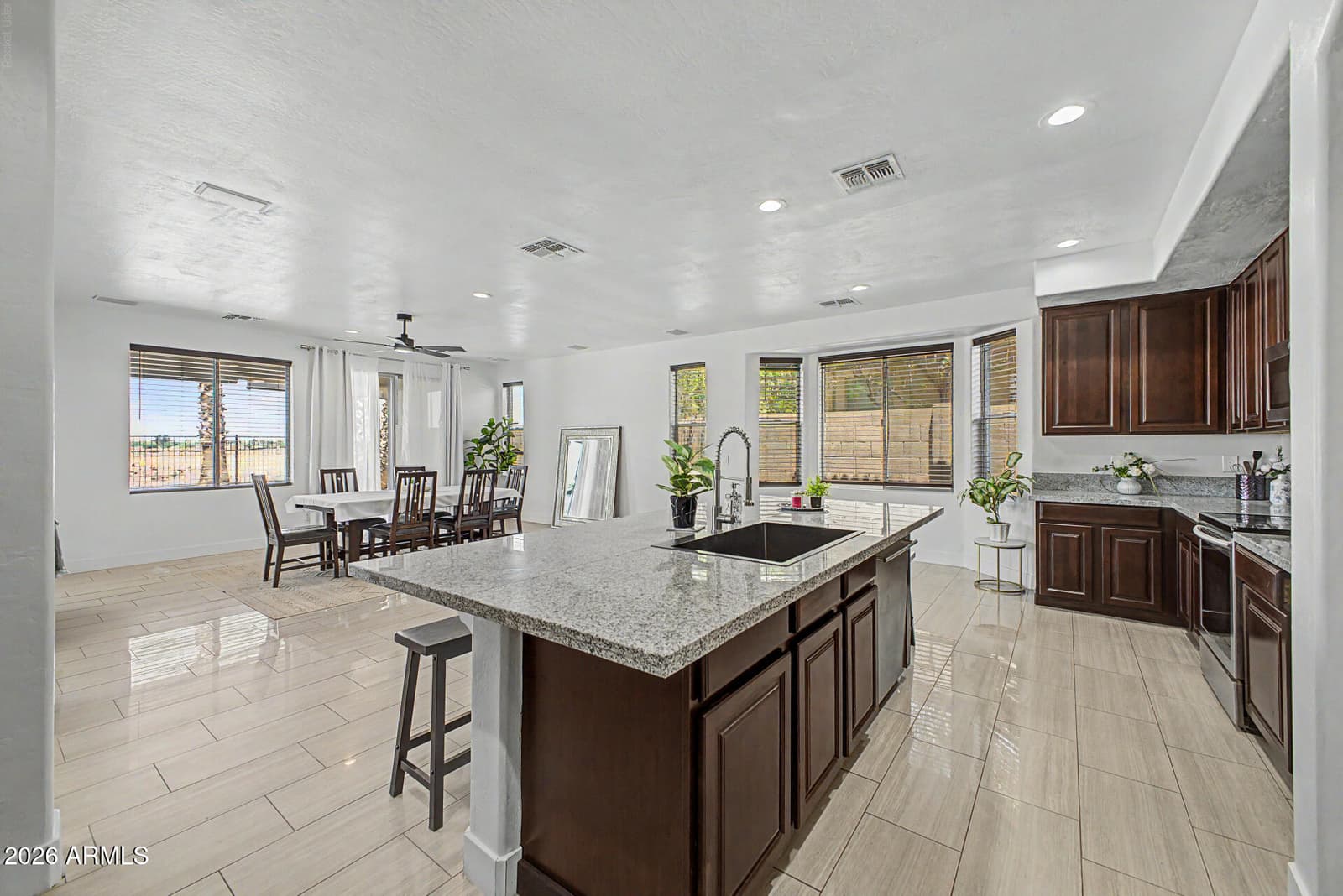 6638 S Cottonfields Lane, Laveen, AZ 85339 — photo 8 of 21