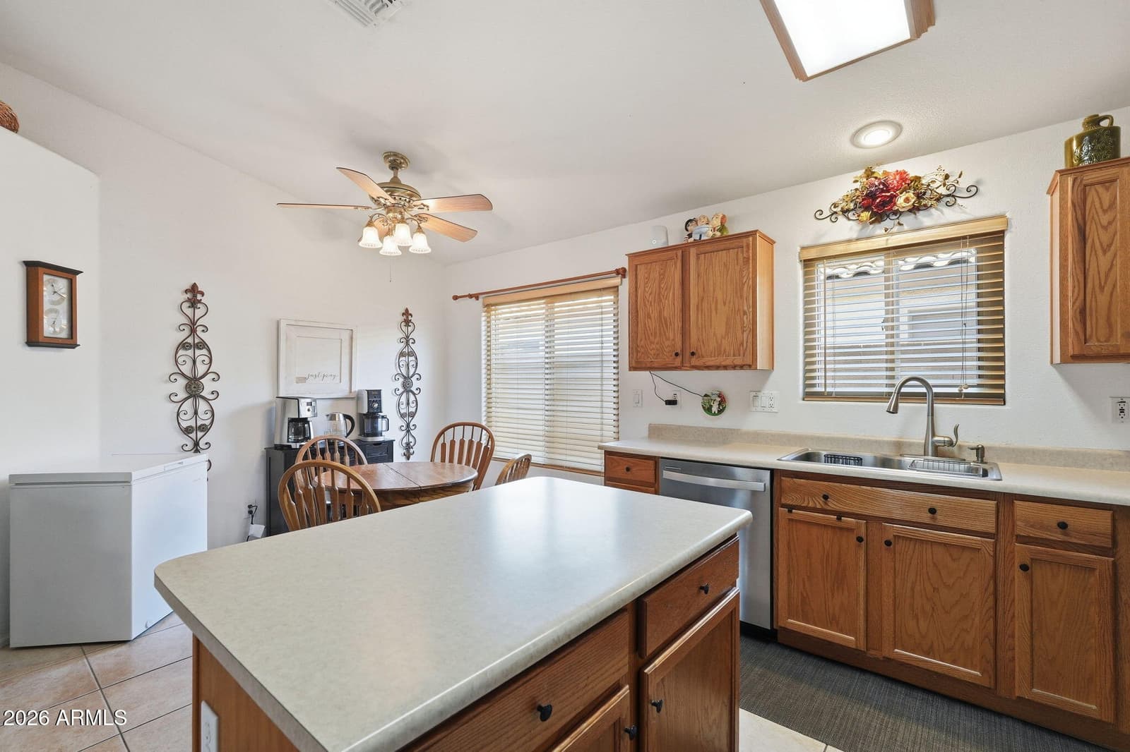 2525 N 109TH Avenue, Avondale, AZ 85392 — photo 12 of 33