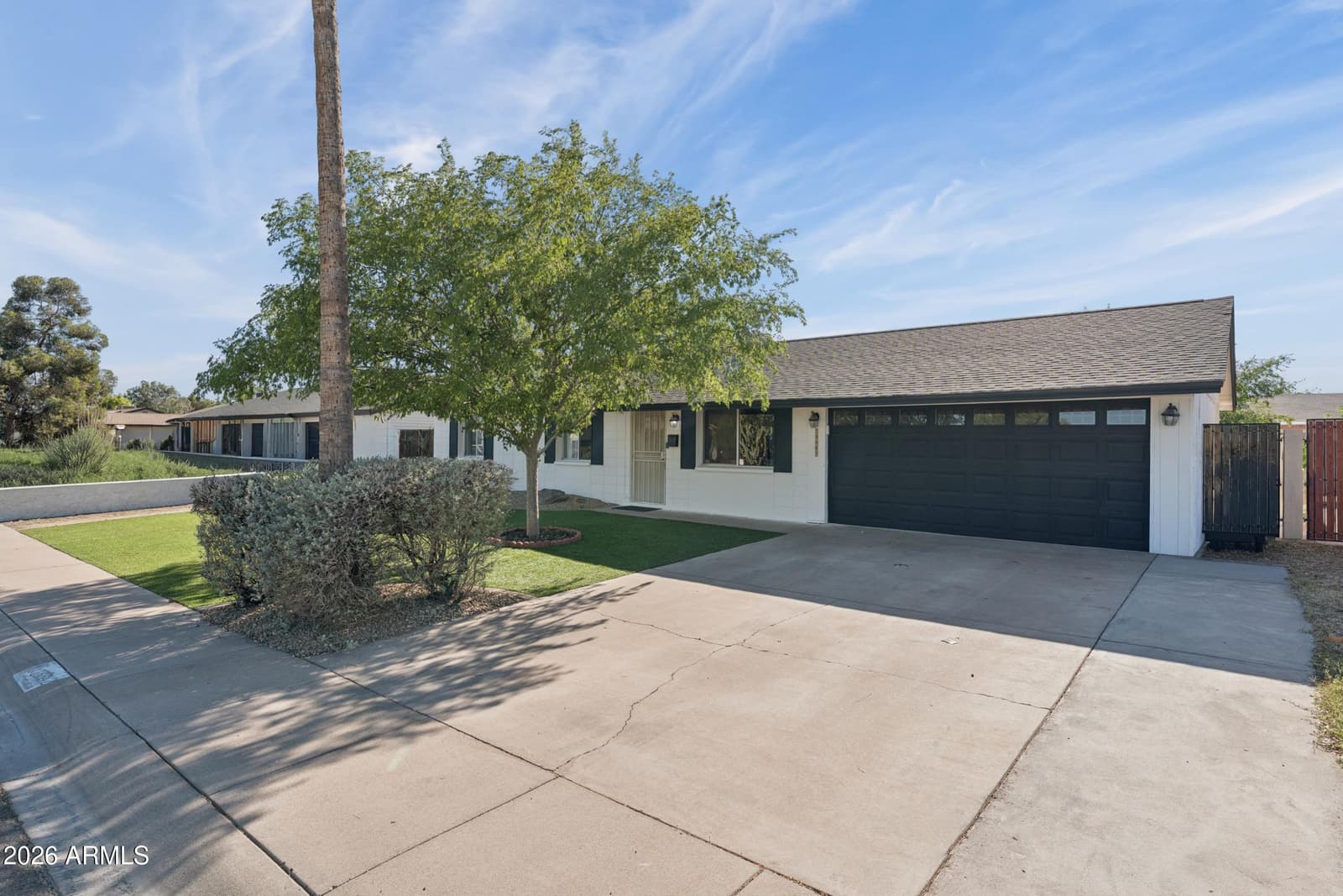 13842 N 37TH Way, Phoenix, AZ 85032 — photo 2 of 37