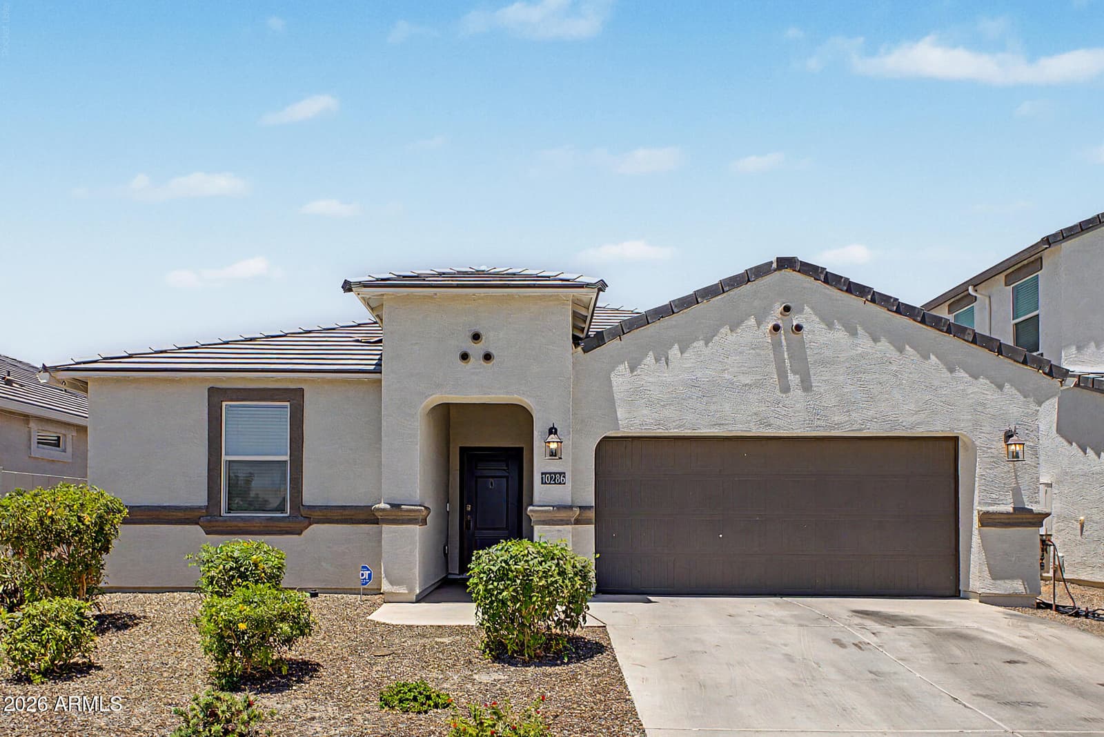 10286 S DESERT VIEW Drive, Apache Junction, AZ 85120 — photo 2 of 57