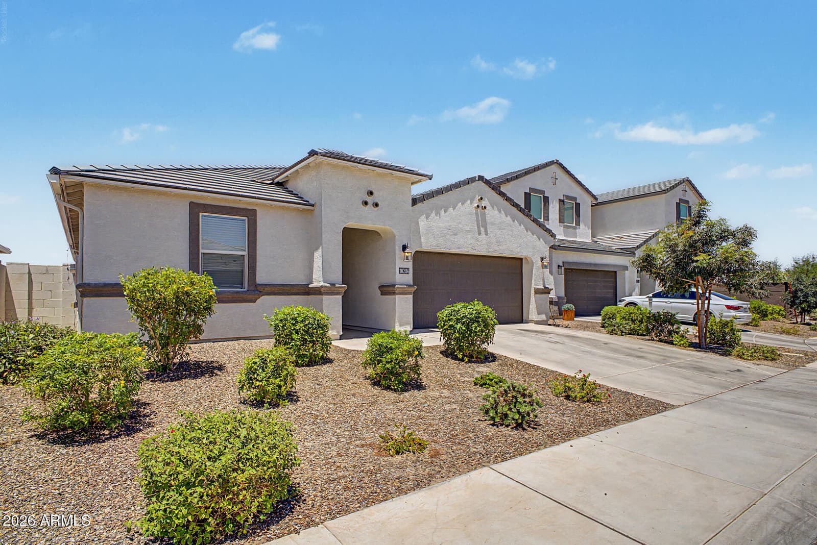 10286 S DESERT VIEW Drive, Apache Junction, AZ 85120 — photo 3 of 57