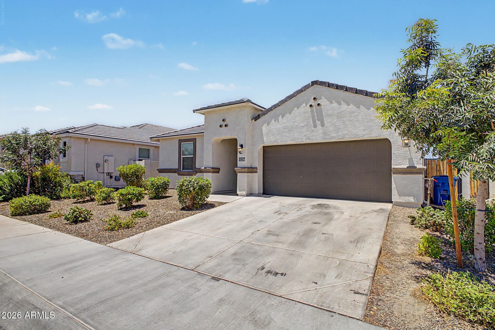 10286 S DESERT VIEW Drive, Apache Junction, AZ 85120 — photo 4 of 57