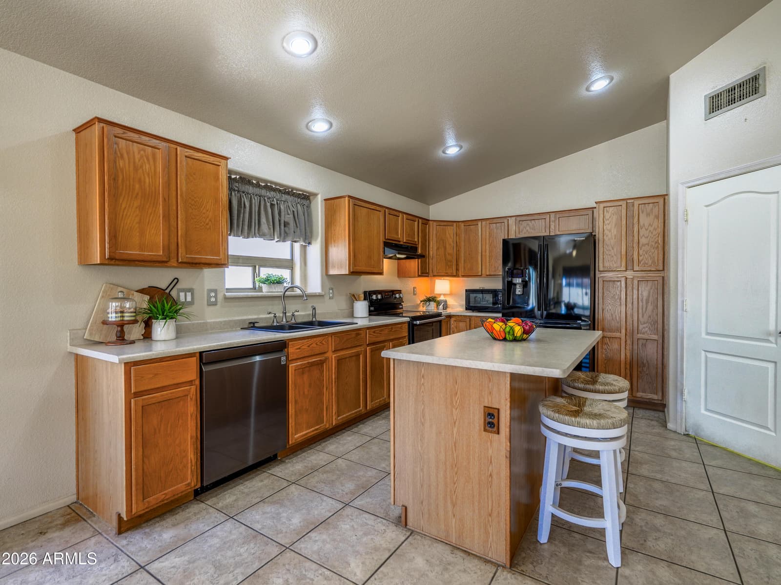 23041 S 212TH Place, Queen Creek, AZ 85142 — photo 3 of 48