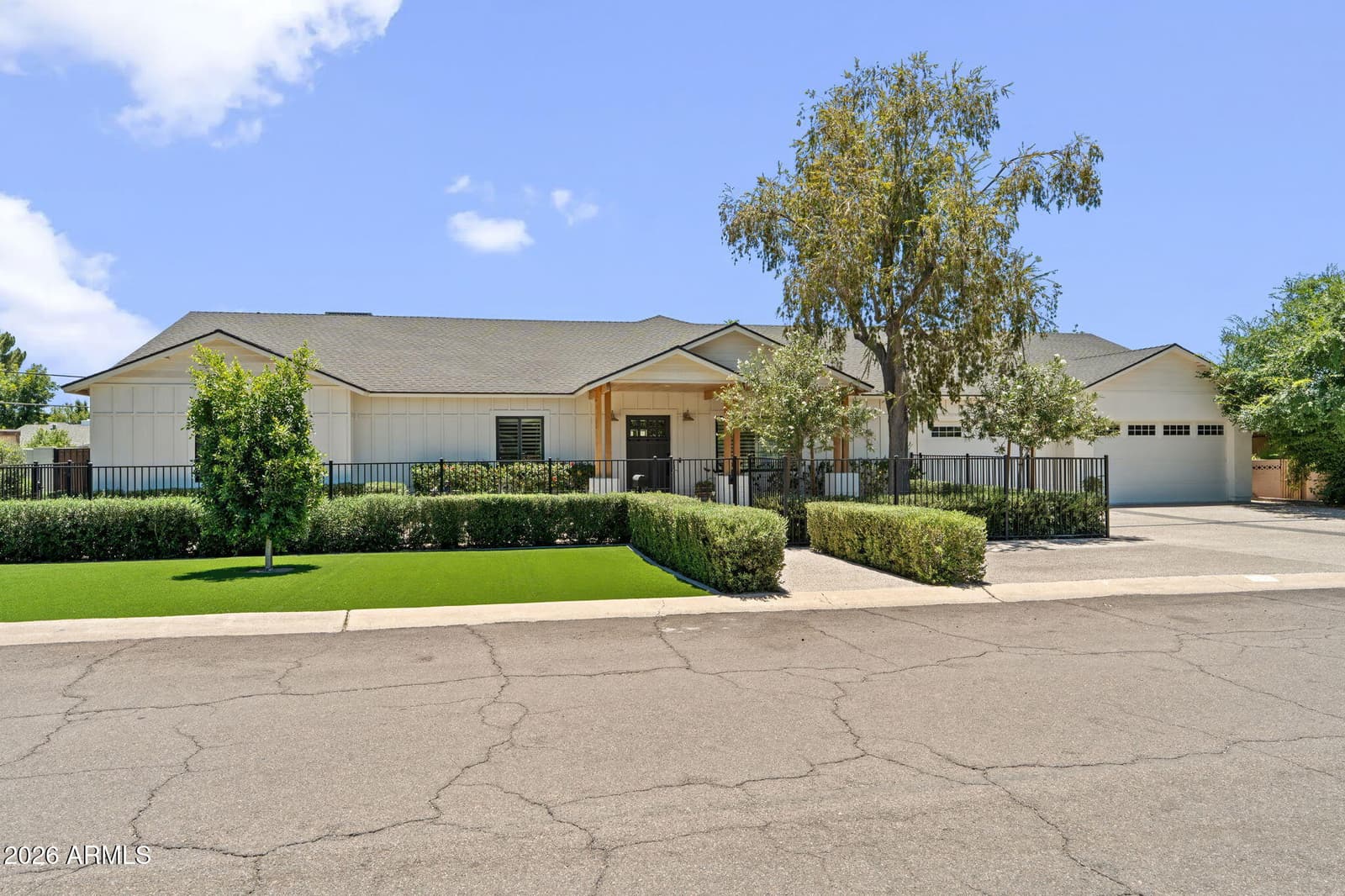 1811 E CLAREMONT Street, Phoenix, AZ 85016 — photo 1 of 34