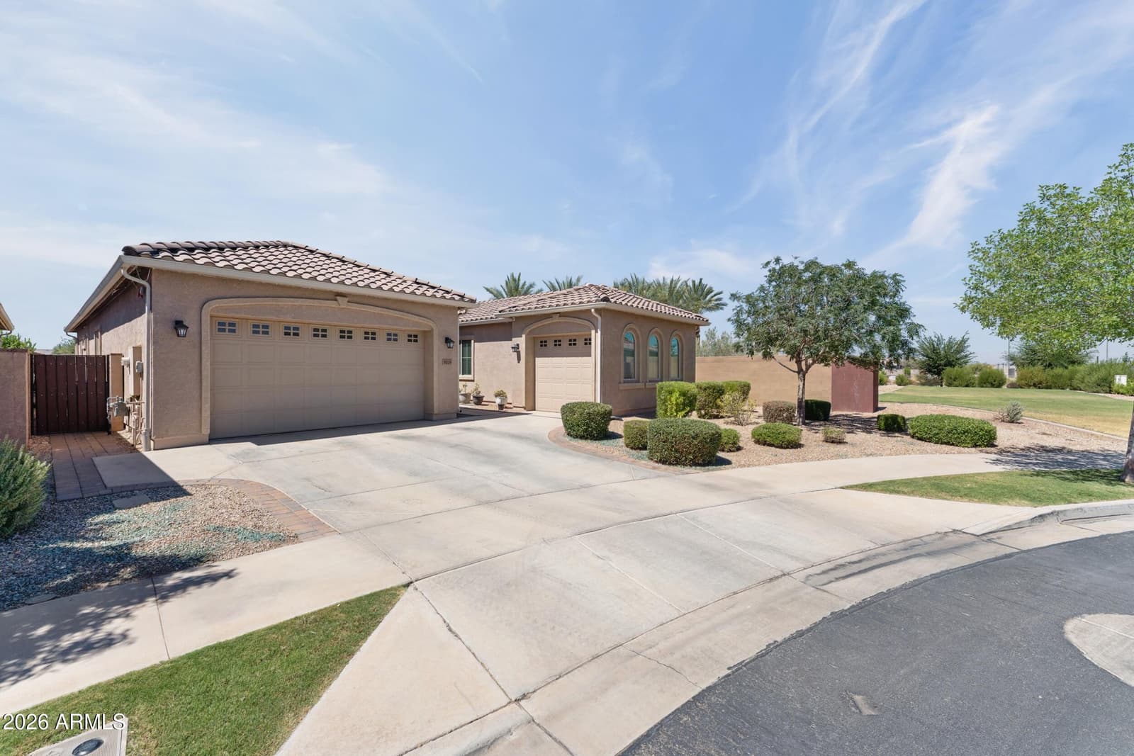 9829 E THISTLE Avenue, Mesa, AZ 85212 — photo 3 of 42