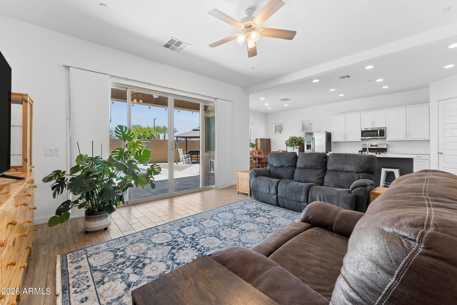 9829 E THISTLE Avenue, Mesa, AZ 85212 — photo 11 of 42
