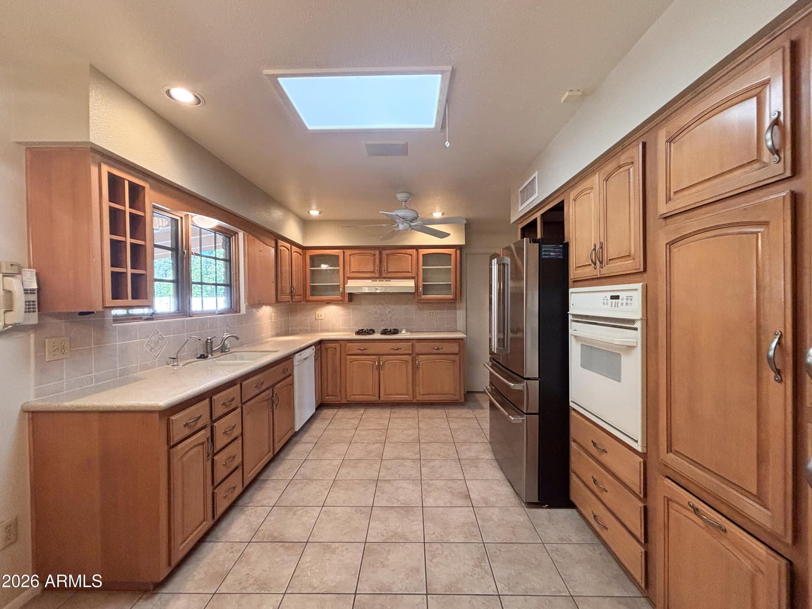 6402 E FANFOL Drive, Paradise Valley, AZ 85253 — photo 10 of 40
