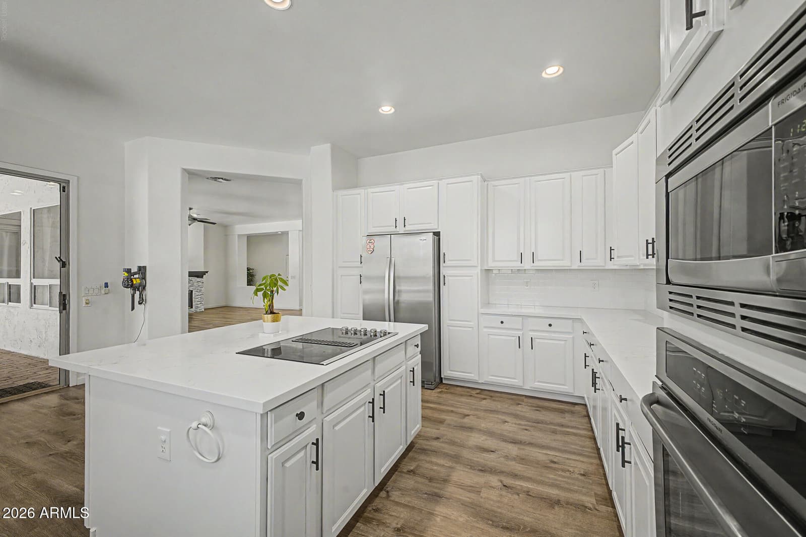 540 N MAMMOTH Way, Chandler, AZ 85225 — photo 11 of 41