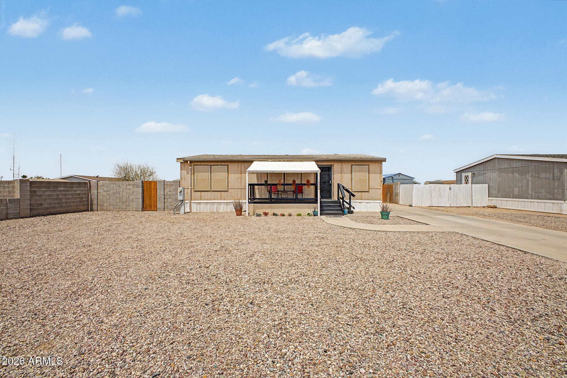 16340 S LUNAR Road, Arizona City, AZ 85123