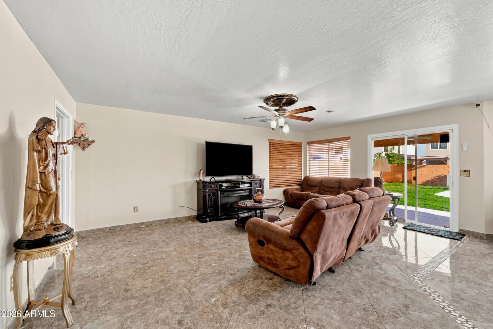 735 E Geronimo Street, Chandler, AZ 85225 — photo 5 of 28