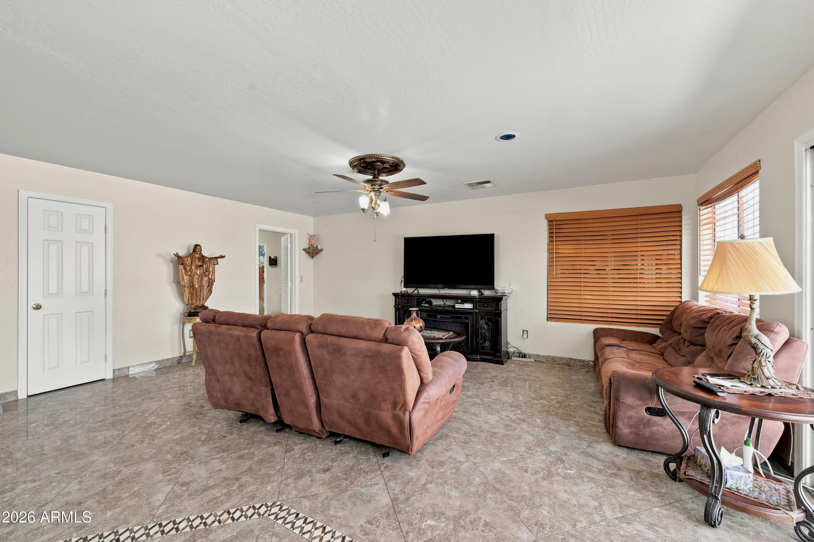 735 E Geronimo Street, Chandler, AZ 85225 — photo 6 of 28