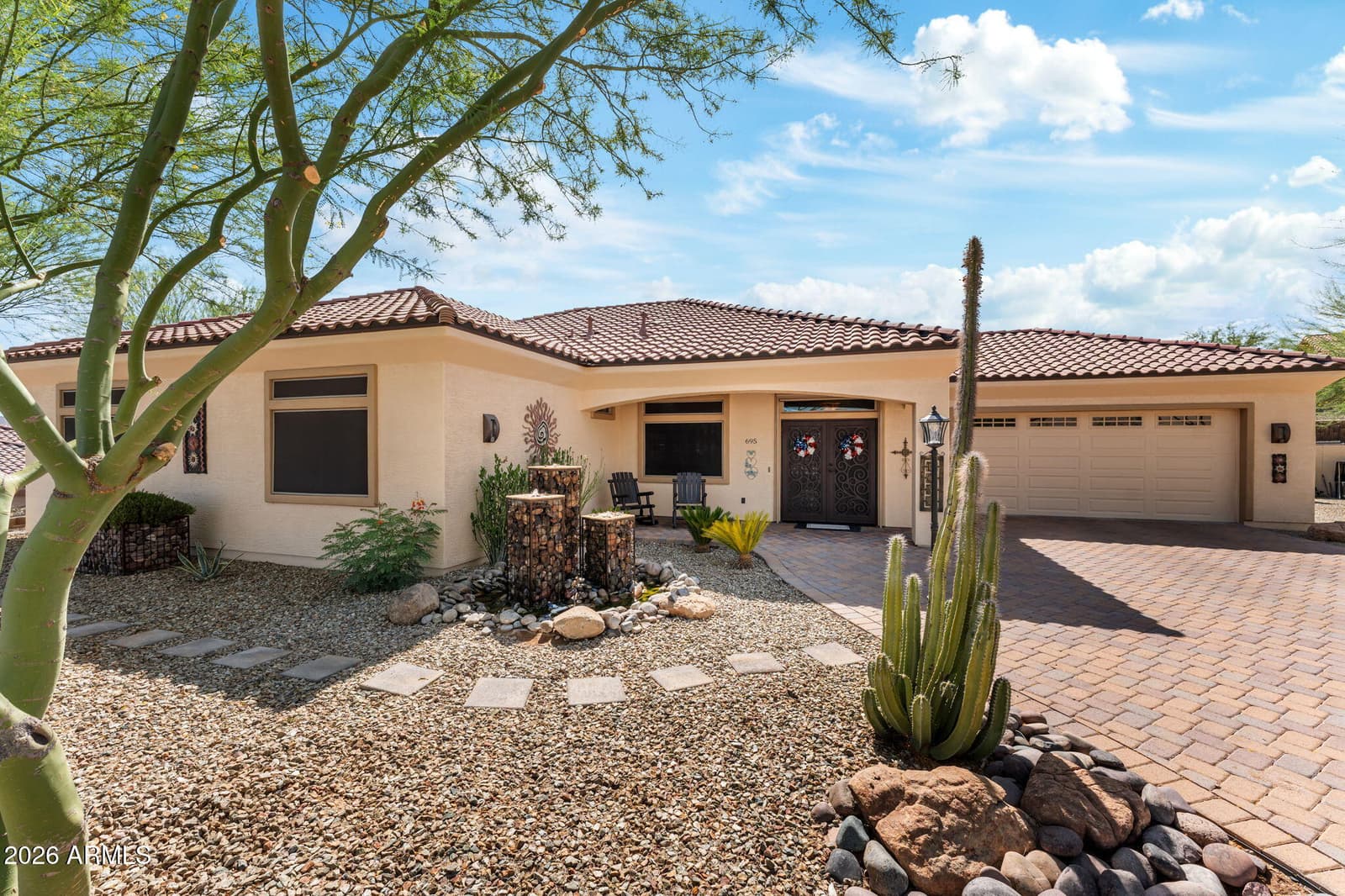 695 N Topeka Circle, Wickenburg, AZ 85390 — photo 6 of 44