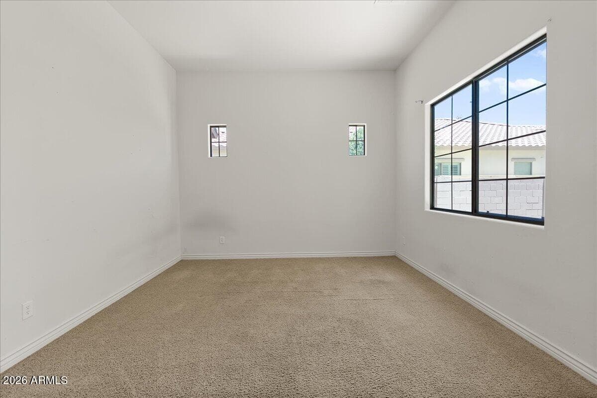 13585 S 175TH Drive, Goodyear, AZ 85338 — photo 5 of 20