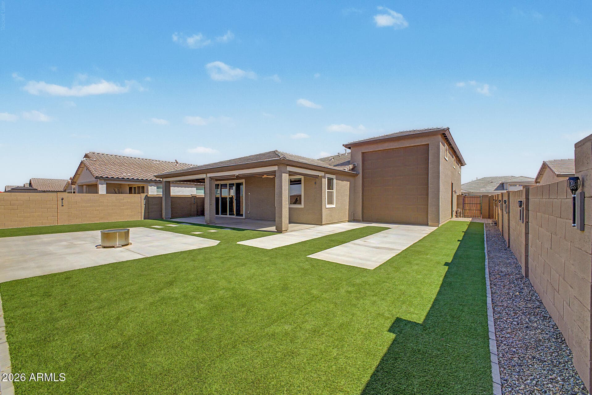 18614 W HONEYSUCKLE Drive, Wittmann, AZ 85361 — photo 3 of 46