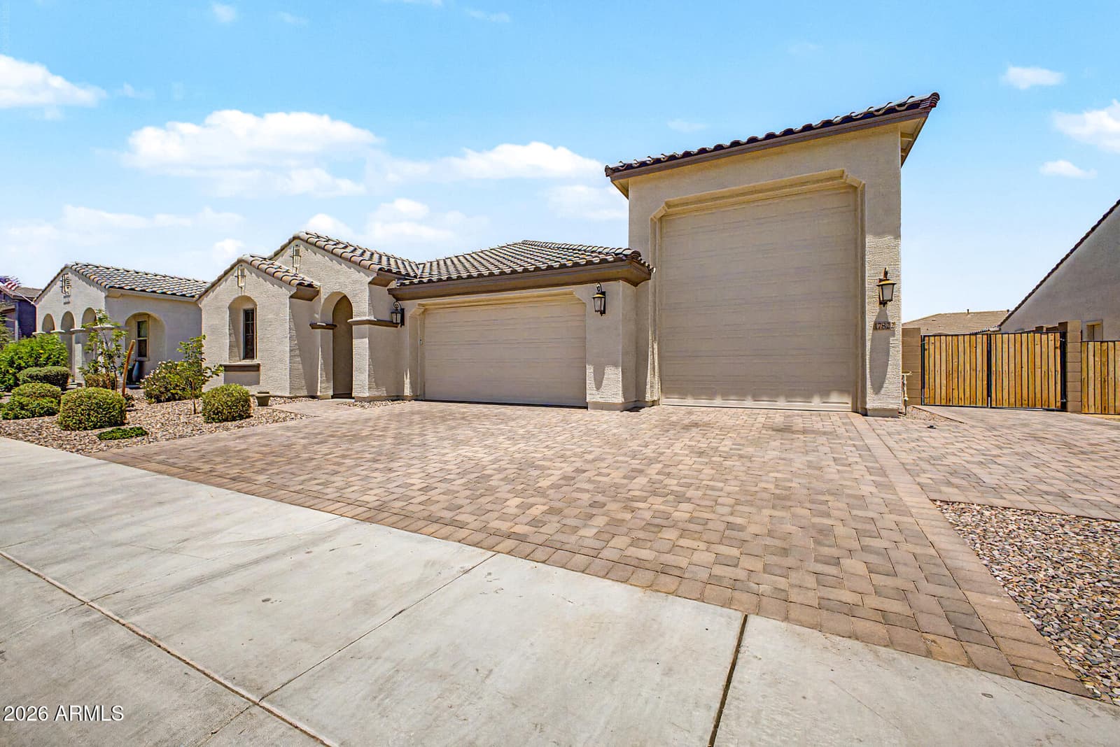 17822 W OREGON Avenue, Litchfield Park, AZ 85340 — photo 4 of 47