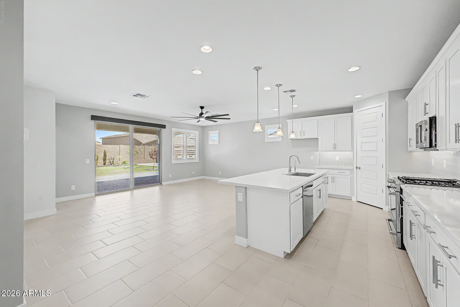 17822 W OREGON Avenue, Litchfield Park, AZ 85340 — photo 10 of 47