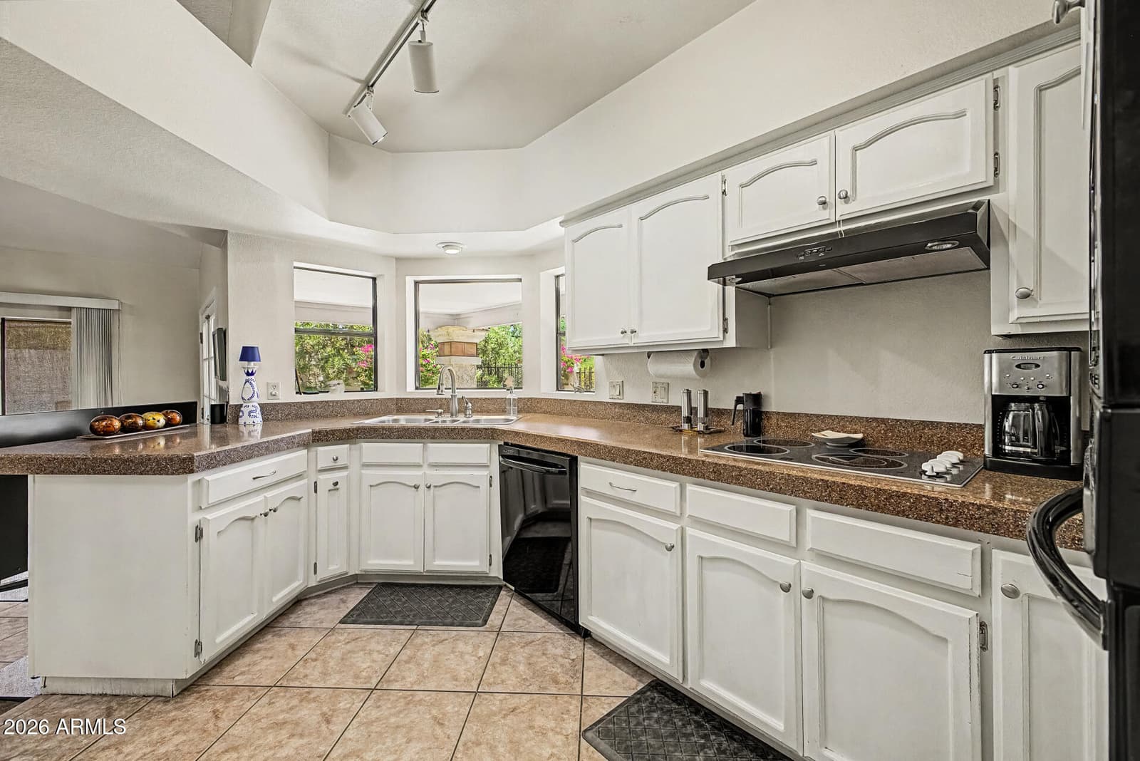4718 E Monte Way, Phoenix, AZ 85044 — photo 14 of 55