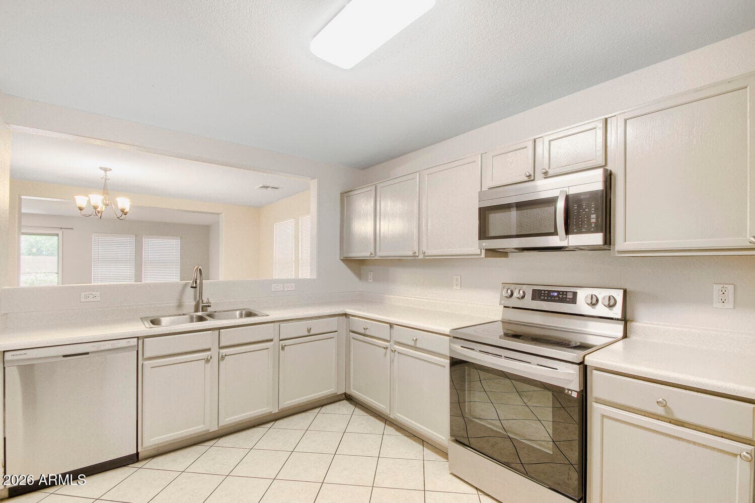 730 N 112TH Drive, Avondale, AZ 85323 — photo 10 of 28