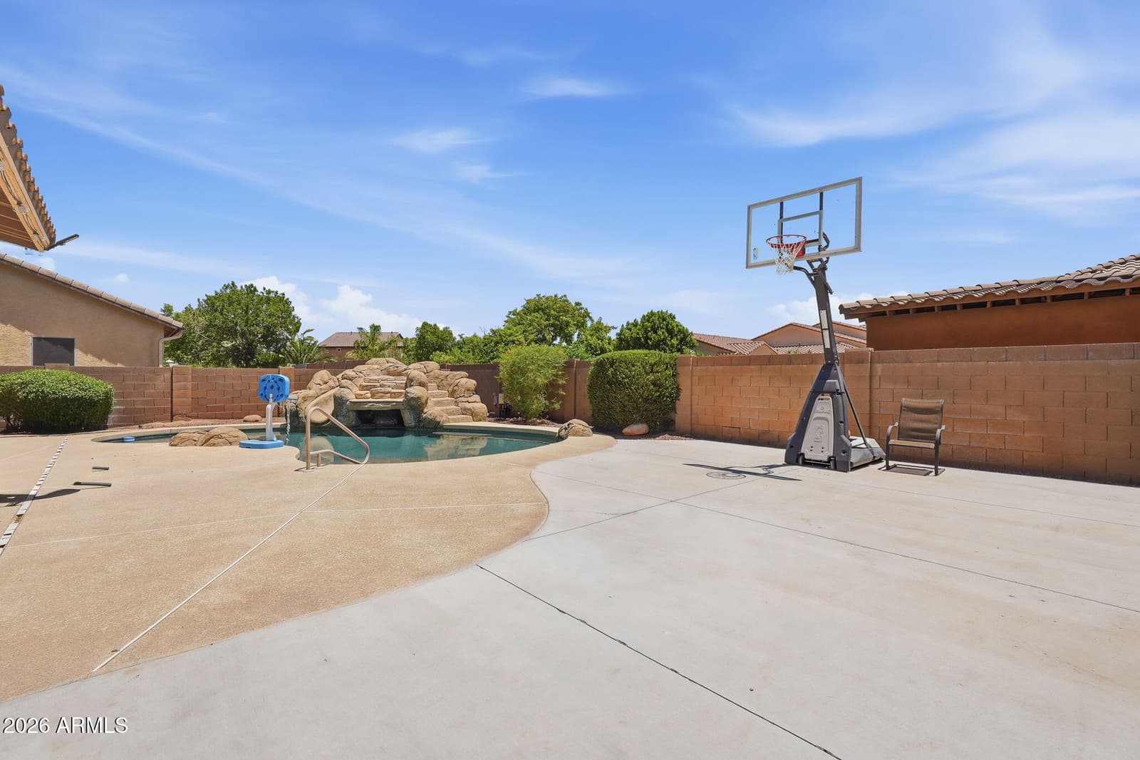 3605 S DANIELSON Way, Chandler, AZ 85286 — photo 5 of 33