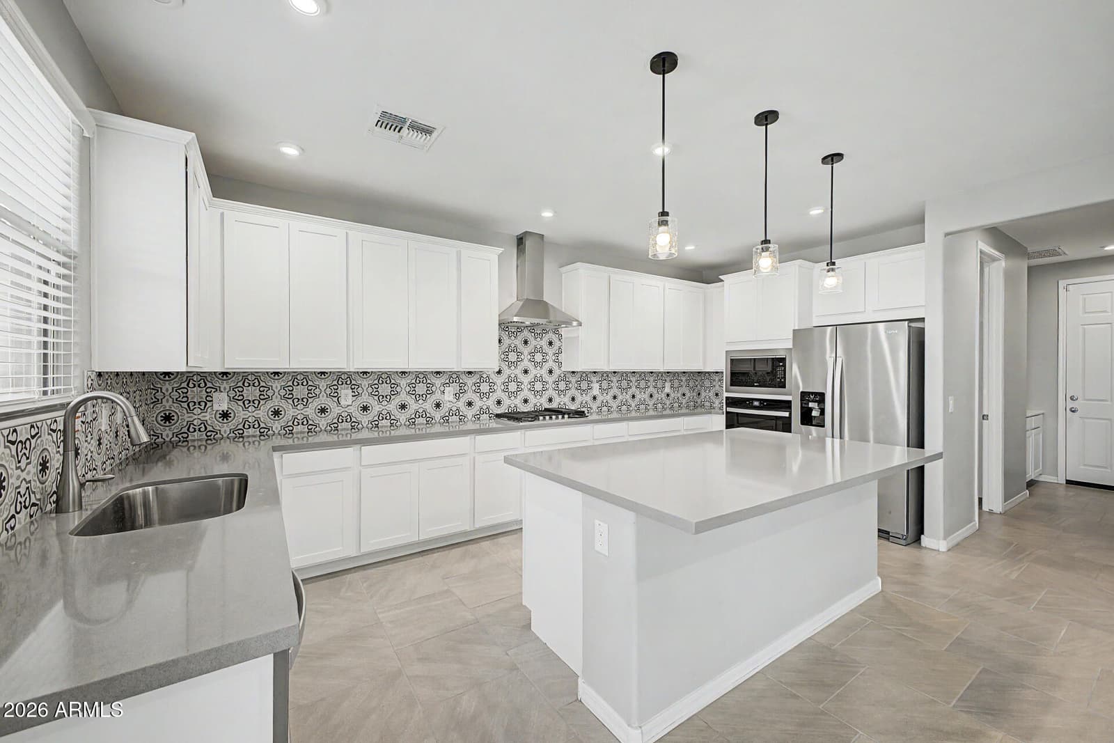 19210 W SOLANO Drive, Litchfield Park, AZ 85340 — photo 11 of 48