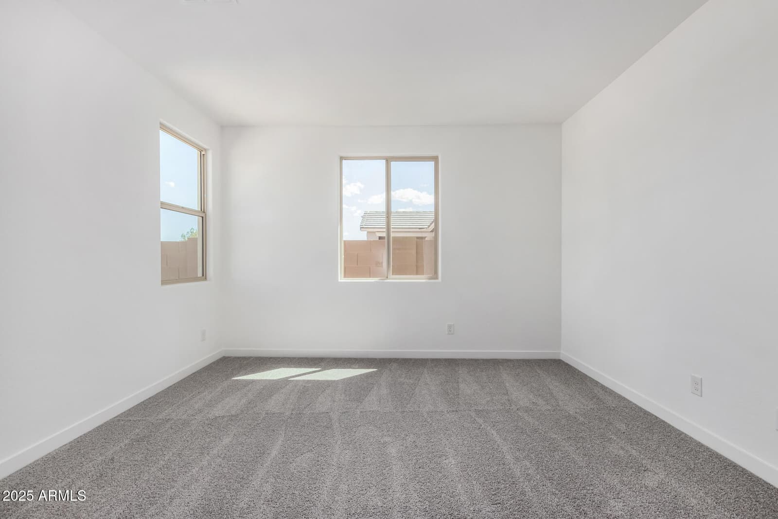 8331 N 53rd Drive, Glendale, AZ 85302 — photo 8 of 32