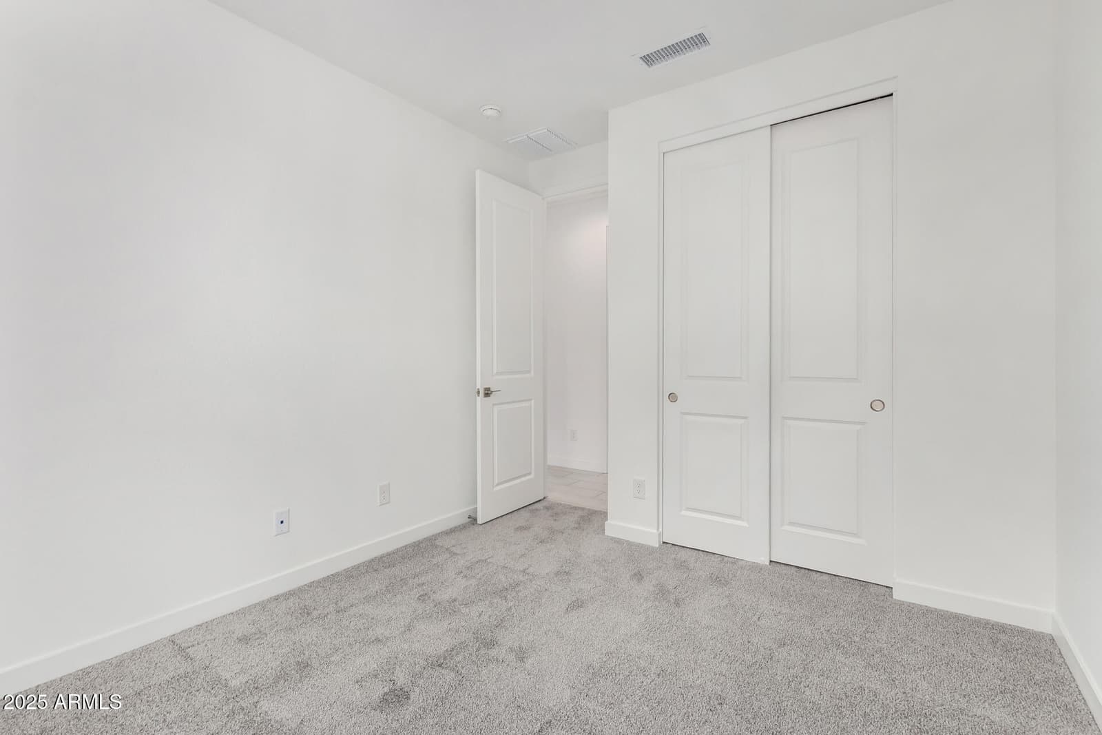 8331 N 53rd Drive, Glendale, AZ 85302 — photo 14 of 32