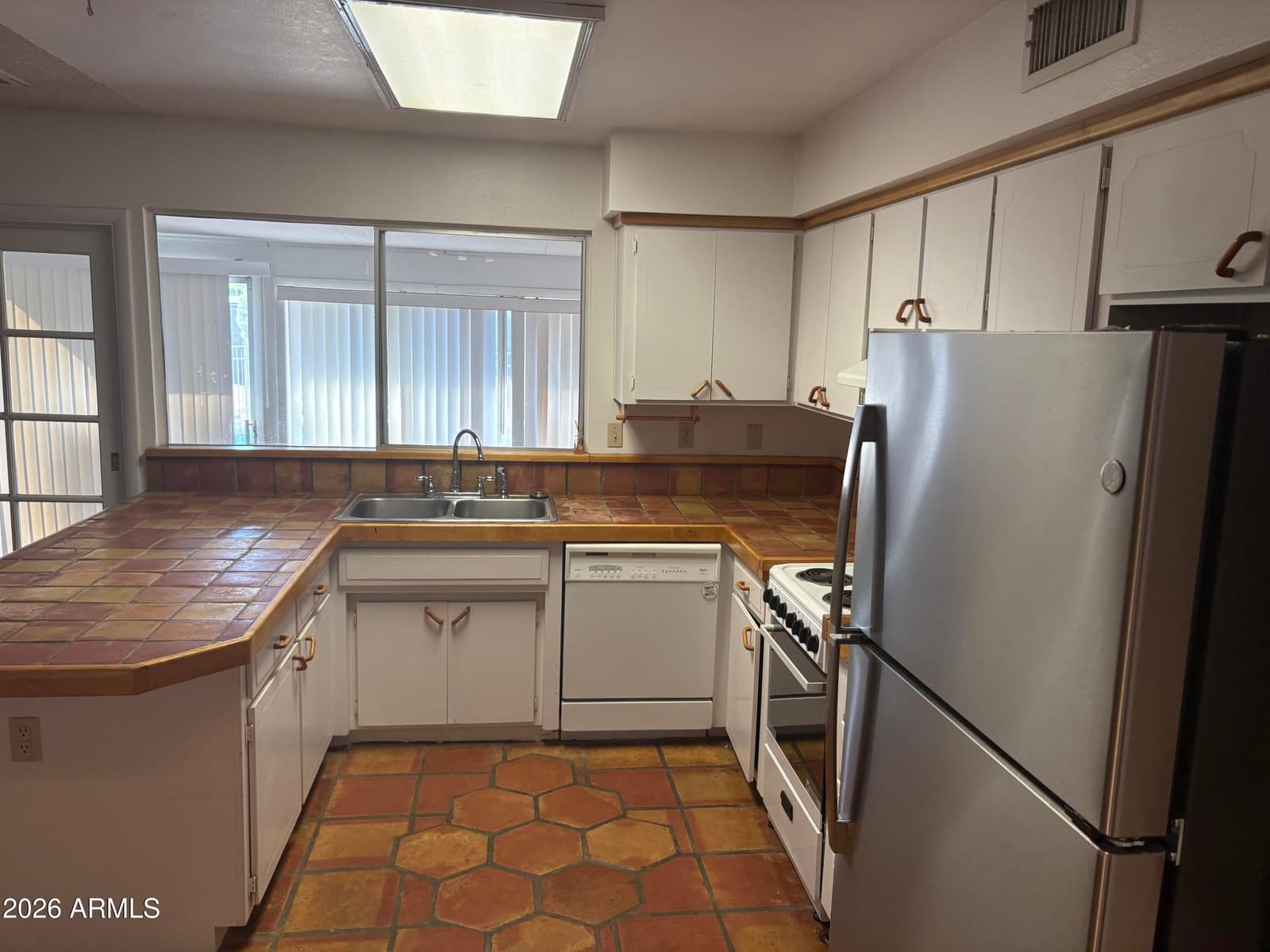 2020 E RICE Drive, Tempe, AZ 85283 — photo 4 of 17