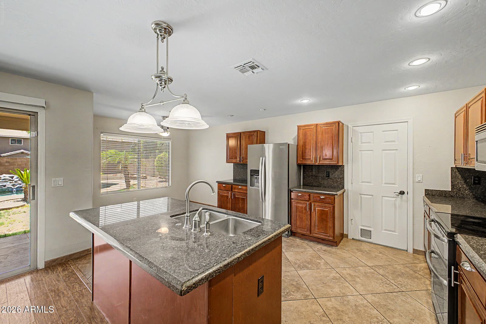 2071 E 36th Avenue, Apache Junction, AZ 85119 — photo 14 of 43