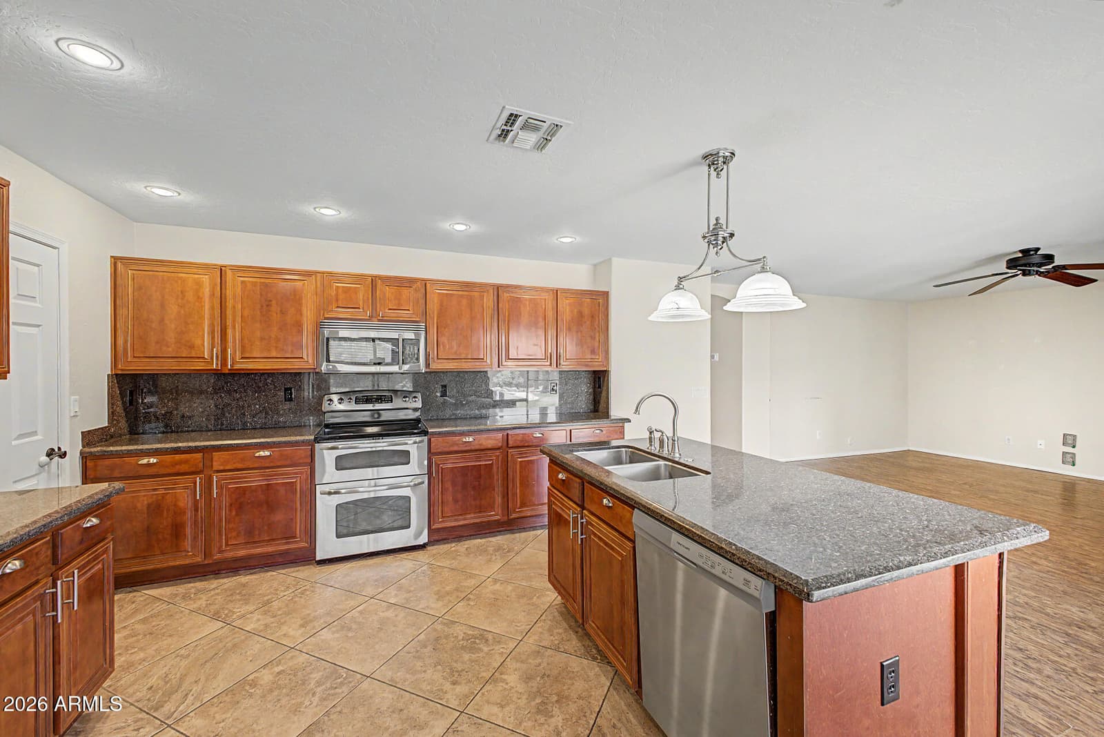 2071 E 36th Avenue, Apache Junction, AZ 85119 — photo 15 of 43