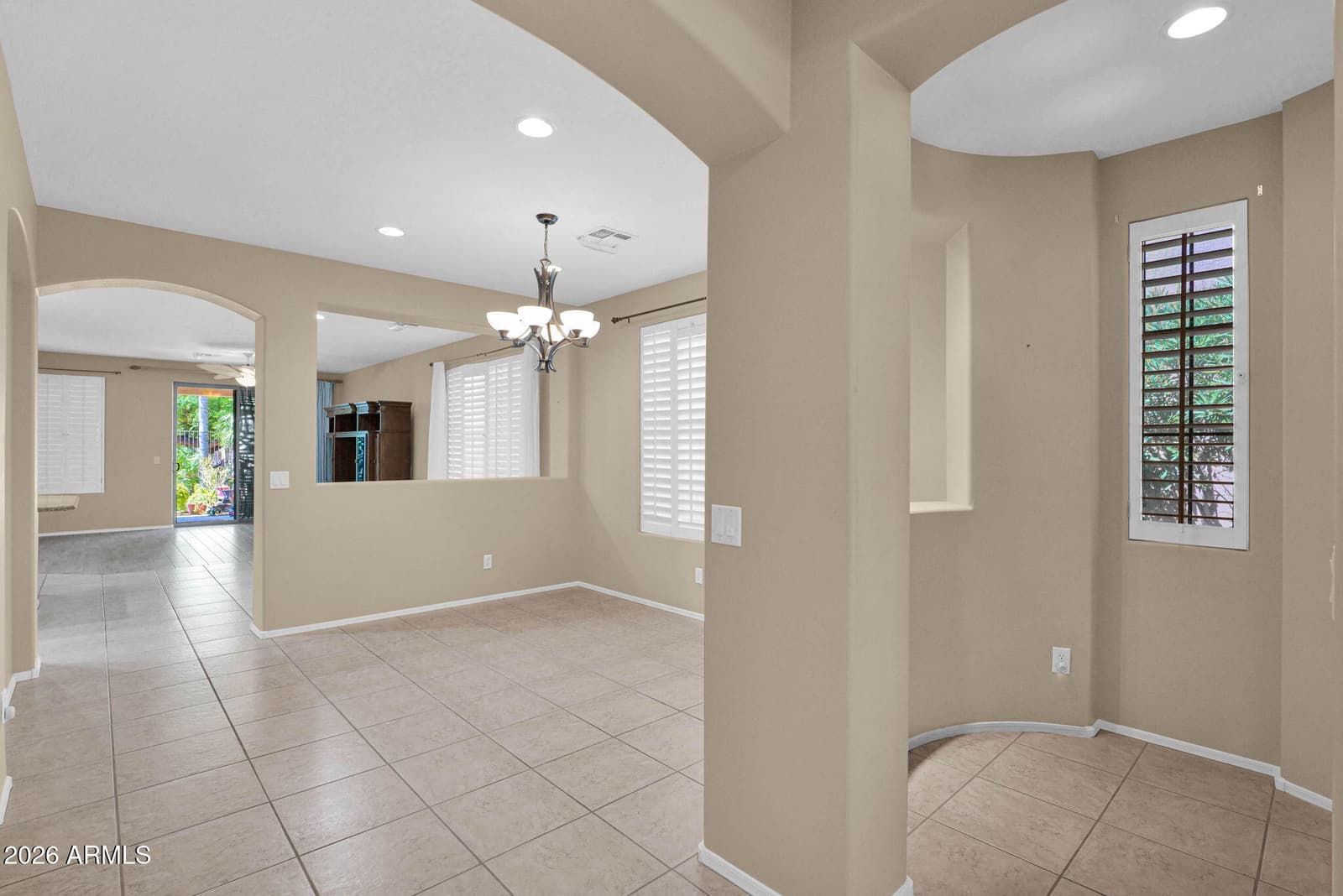 3017 W GRAN PARADISO Drive, Phoenix, AZ 85086 — photo 4 of 36