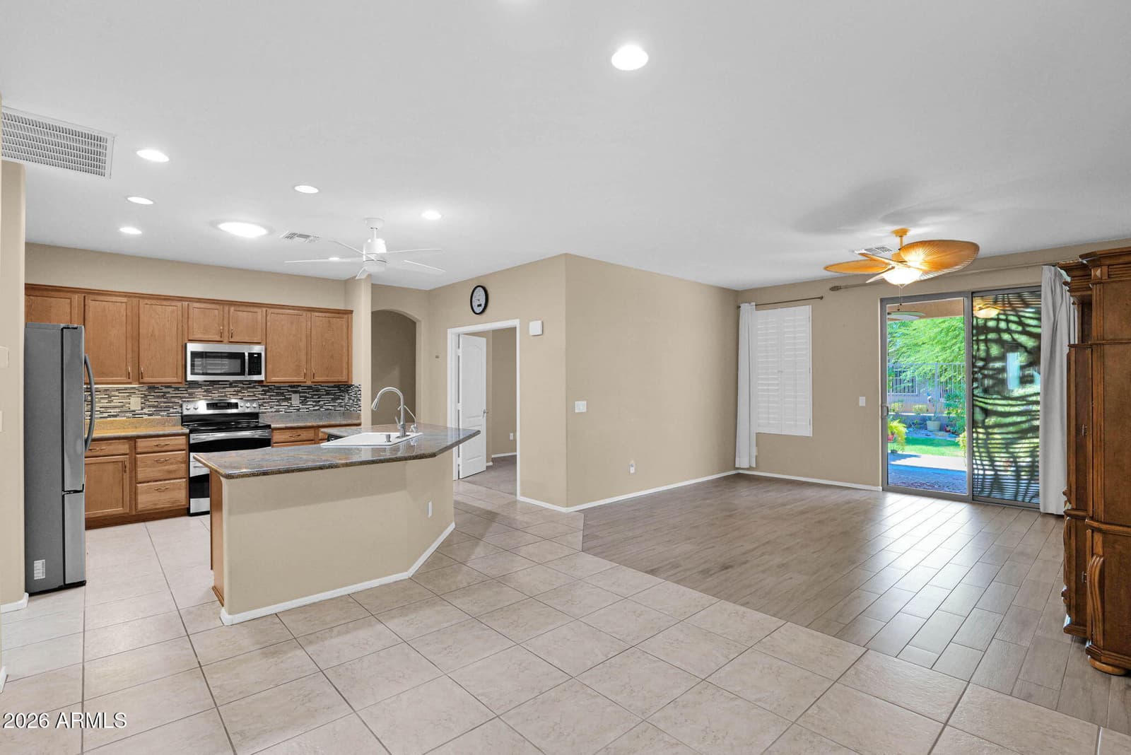 3017 W GRAN PARADISO Drive, Phoenix, AZ 85086 — photo 16 of 36