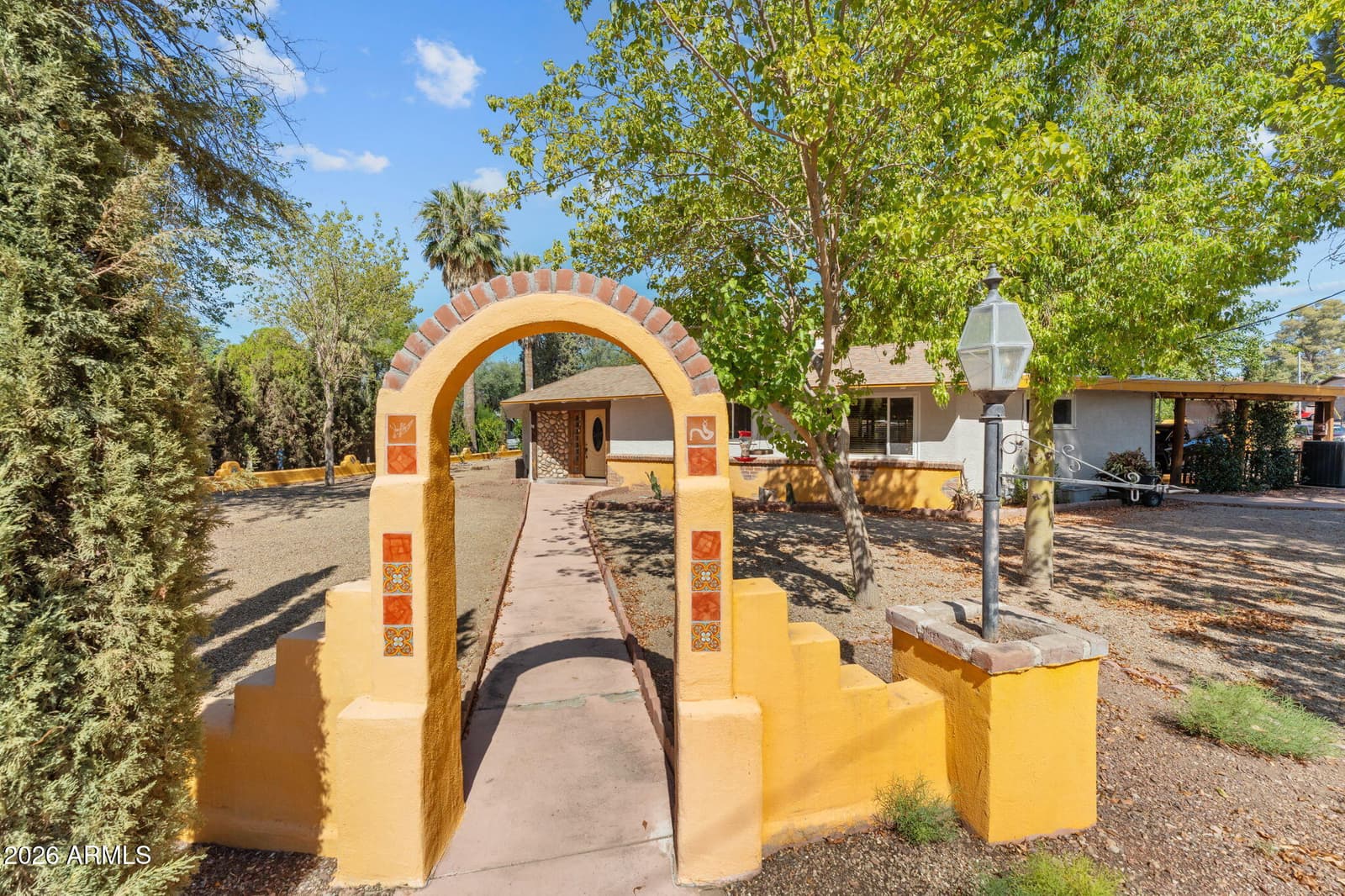 294 S Jefferson Street, Wickenburg, AZ 85390 — photo 4 of 35
