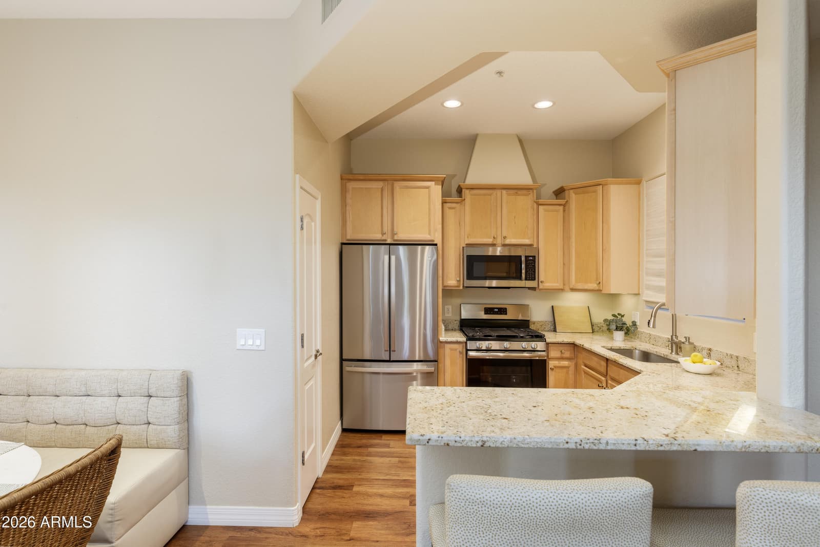 7027 N SCOTTSDALE Road 113, Paradise Valley, AZ 85253 — photo 4 of 13