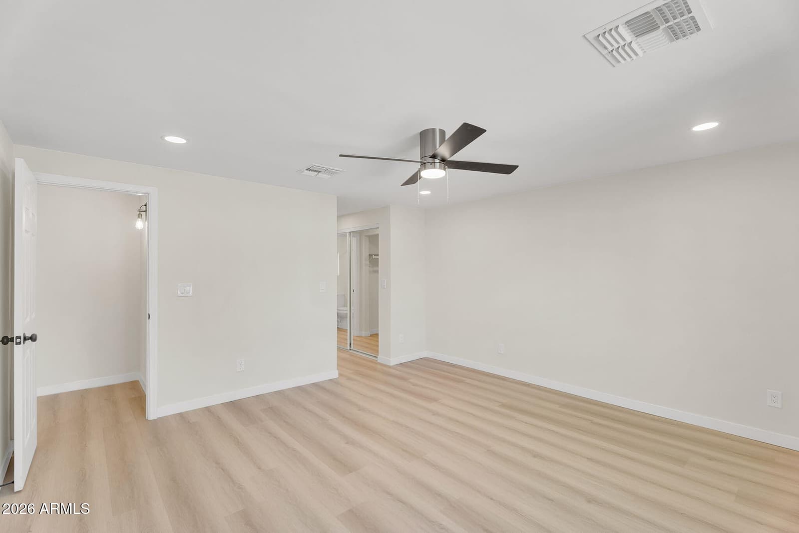3545 E FRIESS Drive, Phoenix, AZ 85032 — photo 10 of 24