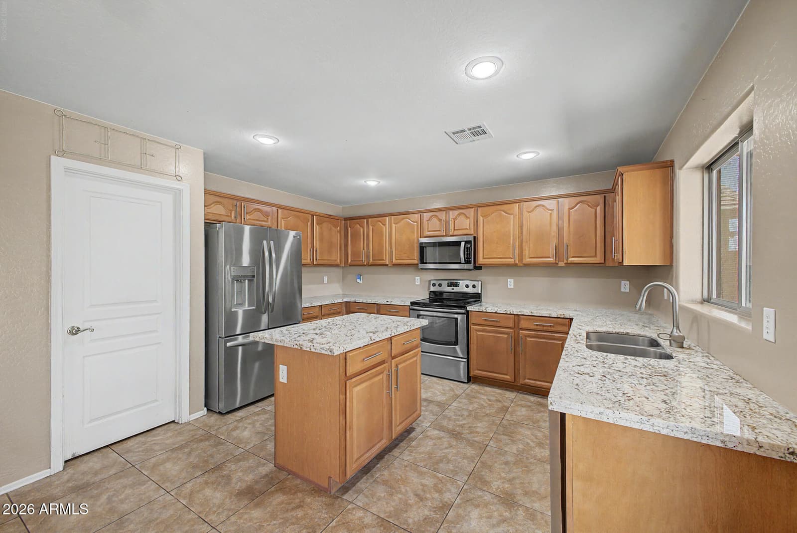 2788 E DUST DEVIL Drive, San Tan Valley, AZ 85143 — photo 13 of 40
