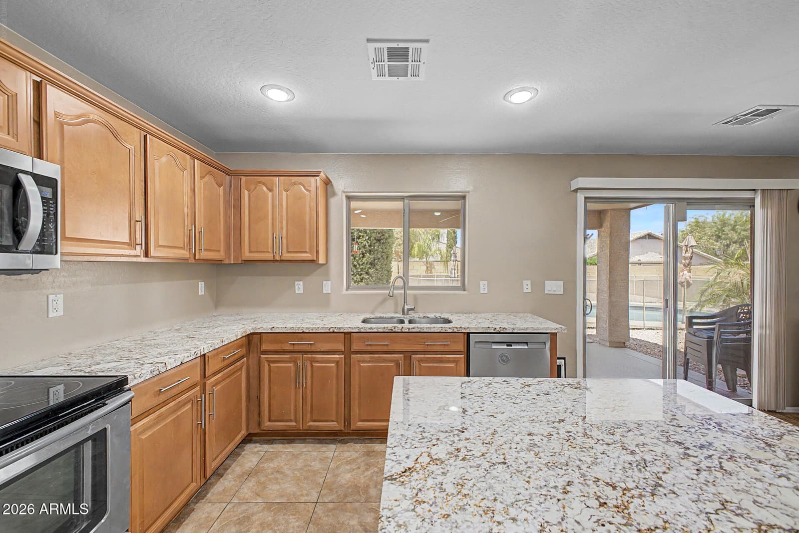 2788 E DUST DEVIL Drive, San Tan Valley, AZ 85143 — photo 15 of 40