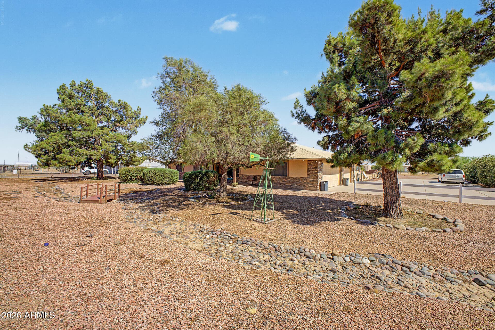 20537 W GORDON Way, Wittmann, AZ 85361 — photo 3 of 36