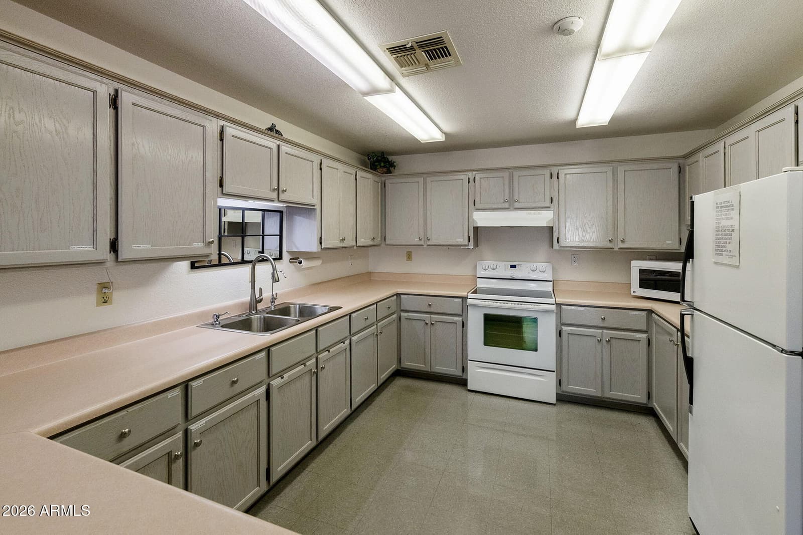 3700 S TOMAHAWK Road 70, Apache Junction, AZ 85119 — photo 39 of 64