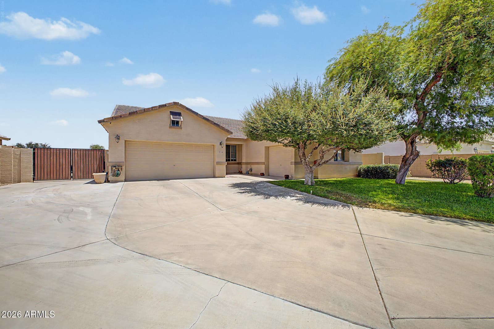 1300 E BOSI Court, San Tan Valley, AZ 85140 — photo 1 of 28