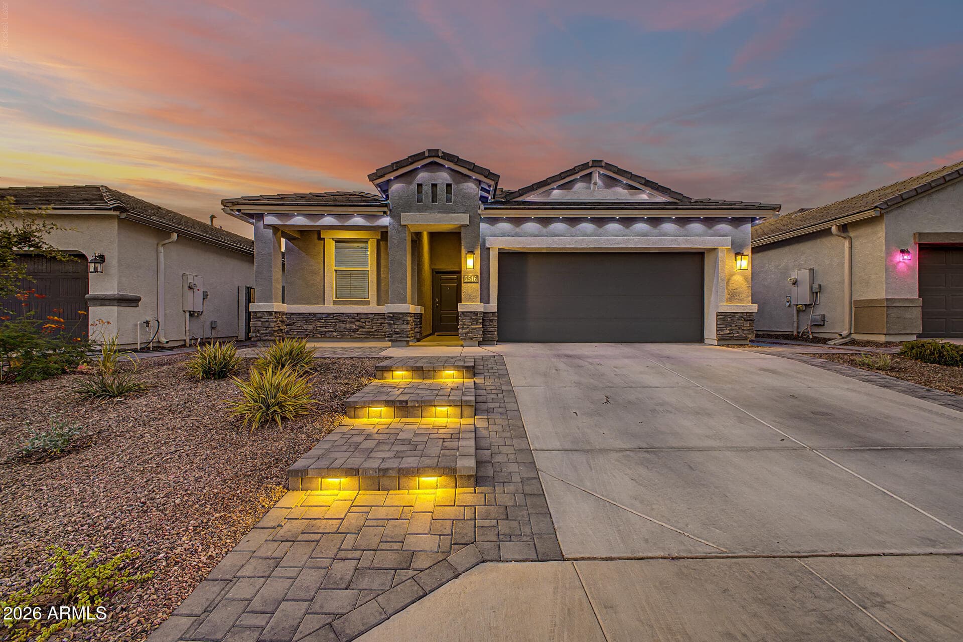 2516 W SEAVER Avenue, Apache Junction, AZ 85120
