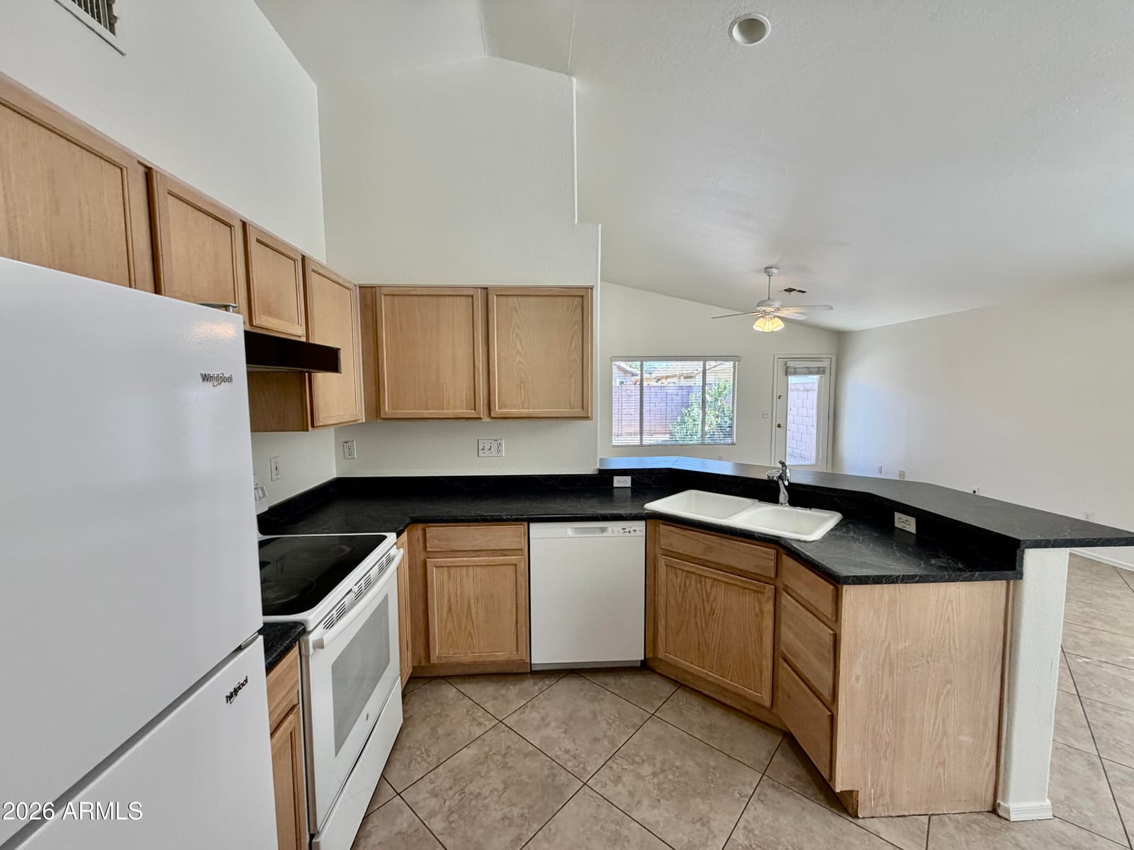 141 W SHANNON Street, Gilbert, AZ 85233 — photo 5 of 45