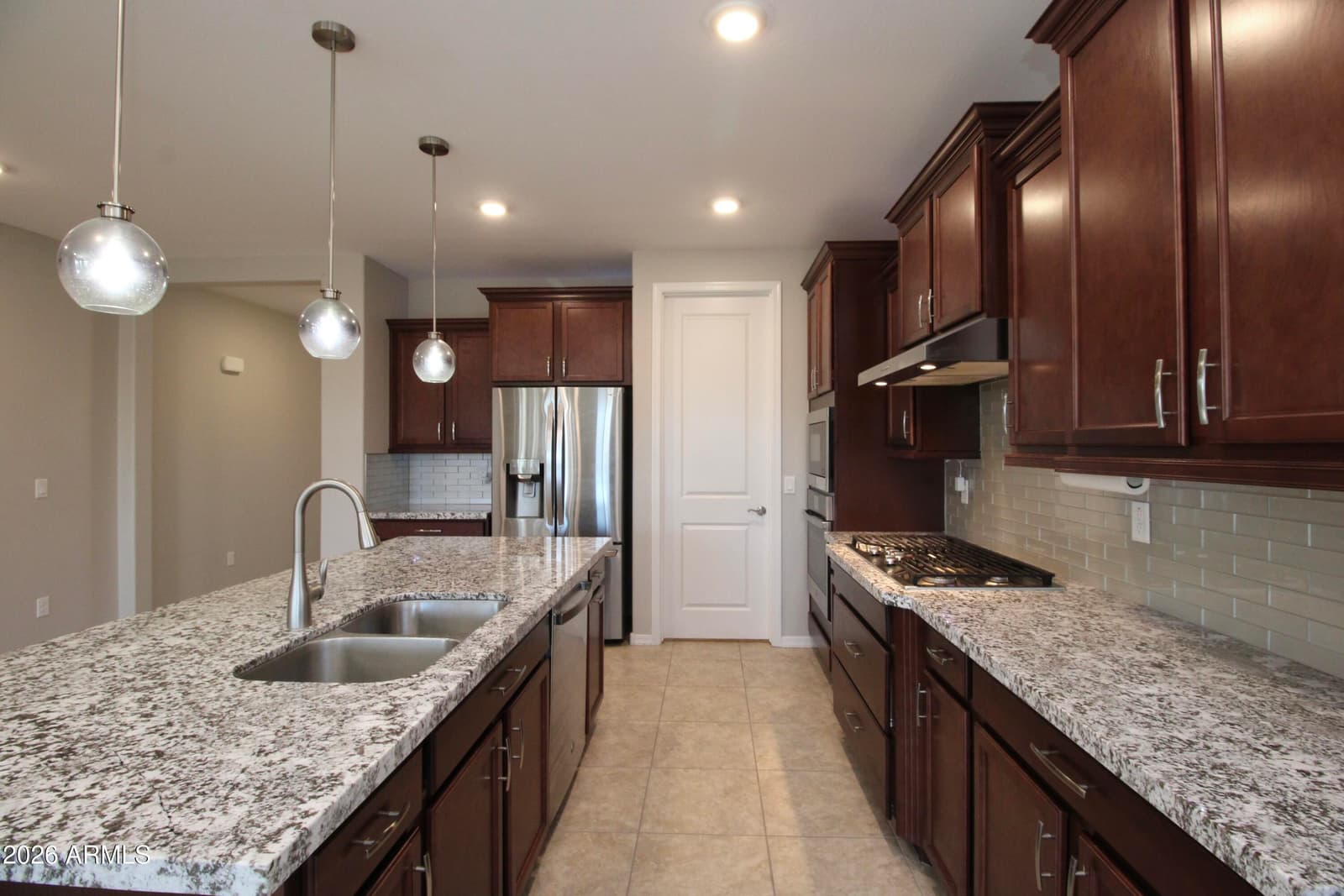 10221 E WAVELENGTH Avenue, Mesa, AZ 85212 — photo 4 of 32