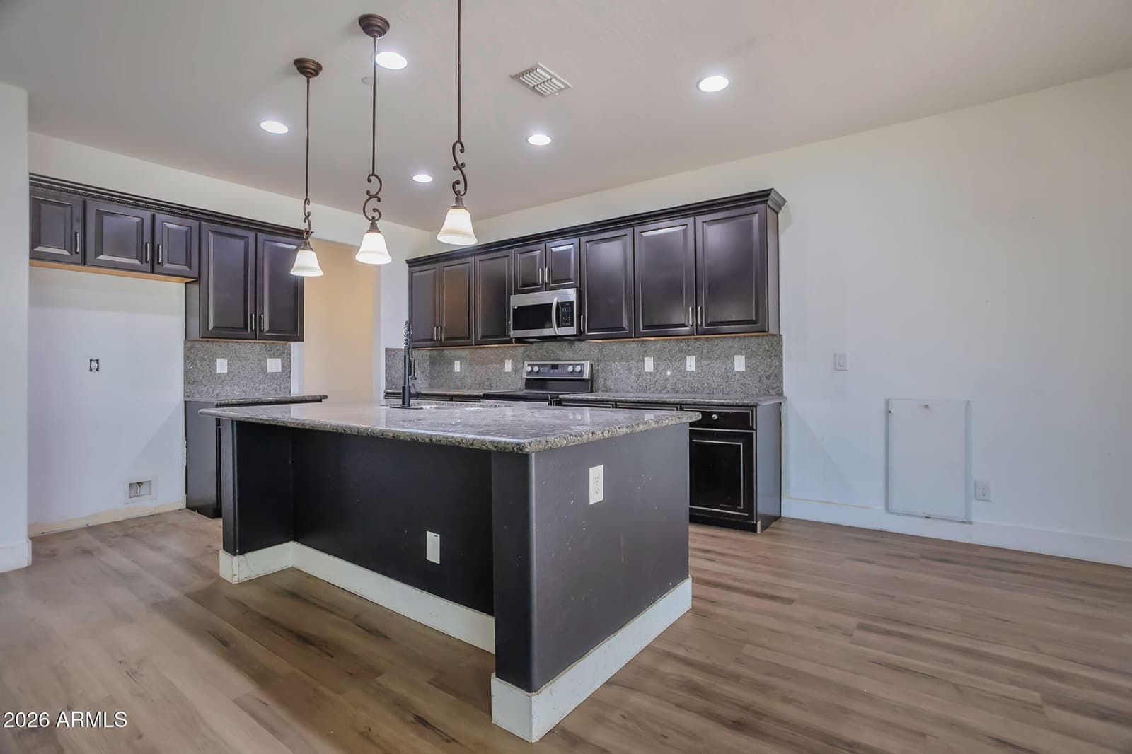 3705 S 105TH Drive, Tolleson, AZ 85353 — photo 9 of 31