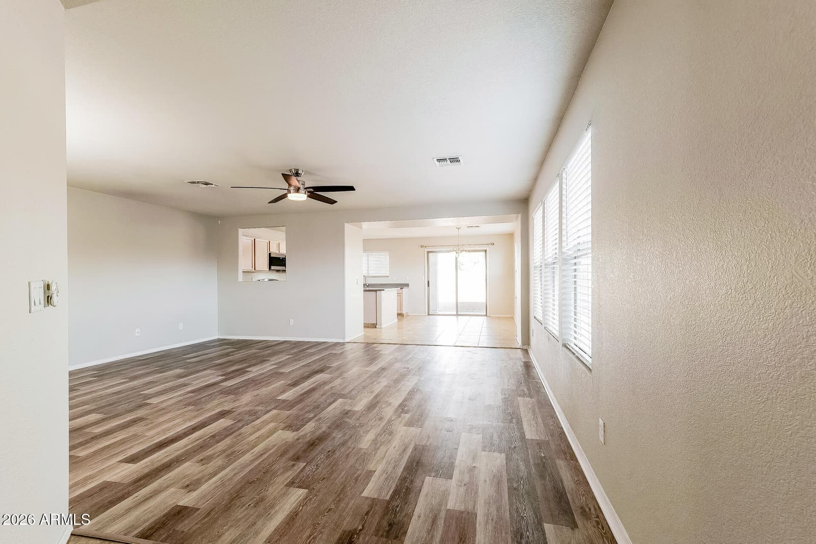 1877 N GREENWAY Lane, Casa Grande, AZ 85122 — photo 3 of 21