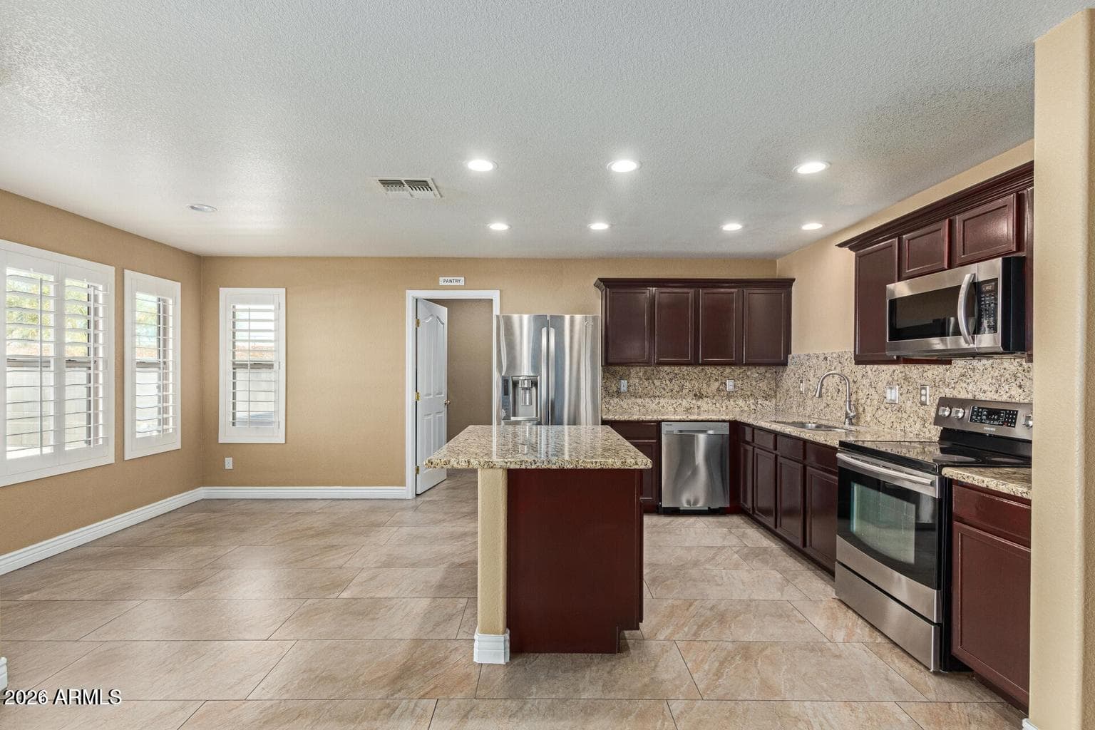 990 E DORIS Street, Avondale, AZ 85323 — photo 19 of 50