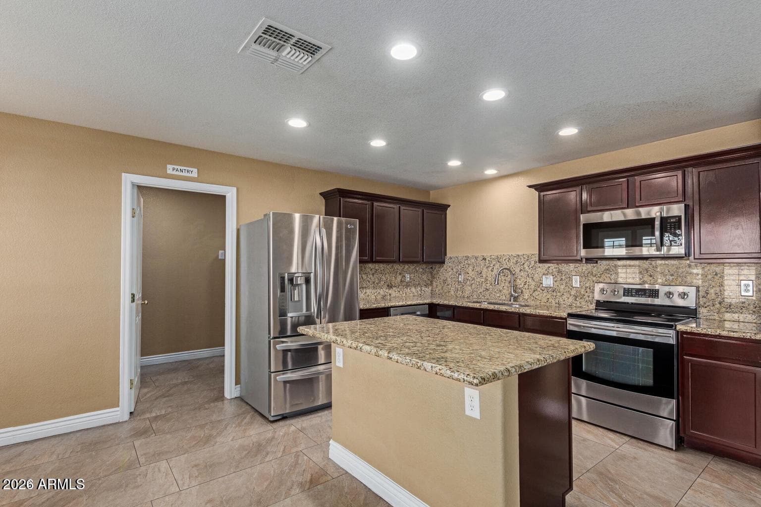 990 E DORIS Street, Avondale, AZ 85323 — photo 20 of 50