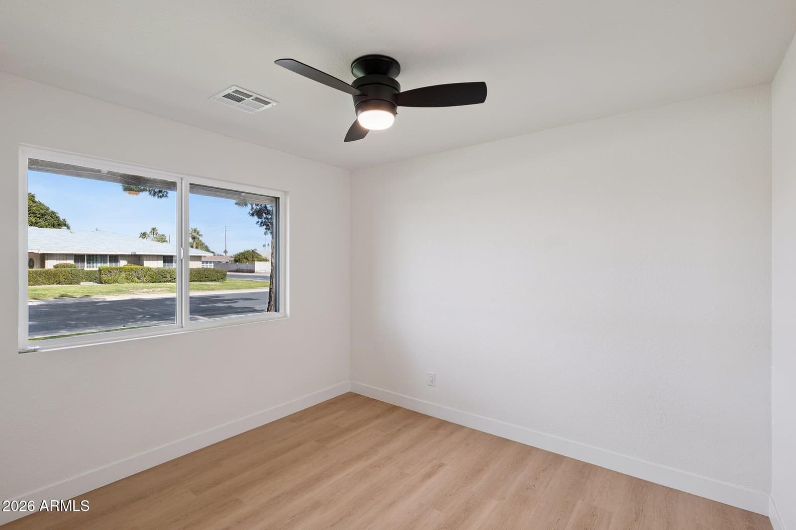 735 E MANHATTON Drive, Tempe, AZ 85282 — photo 25 of 40