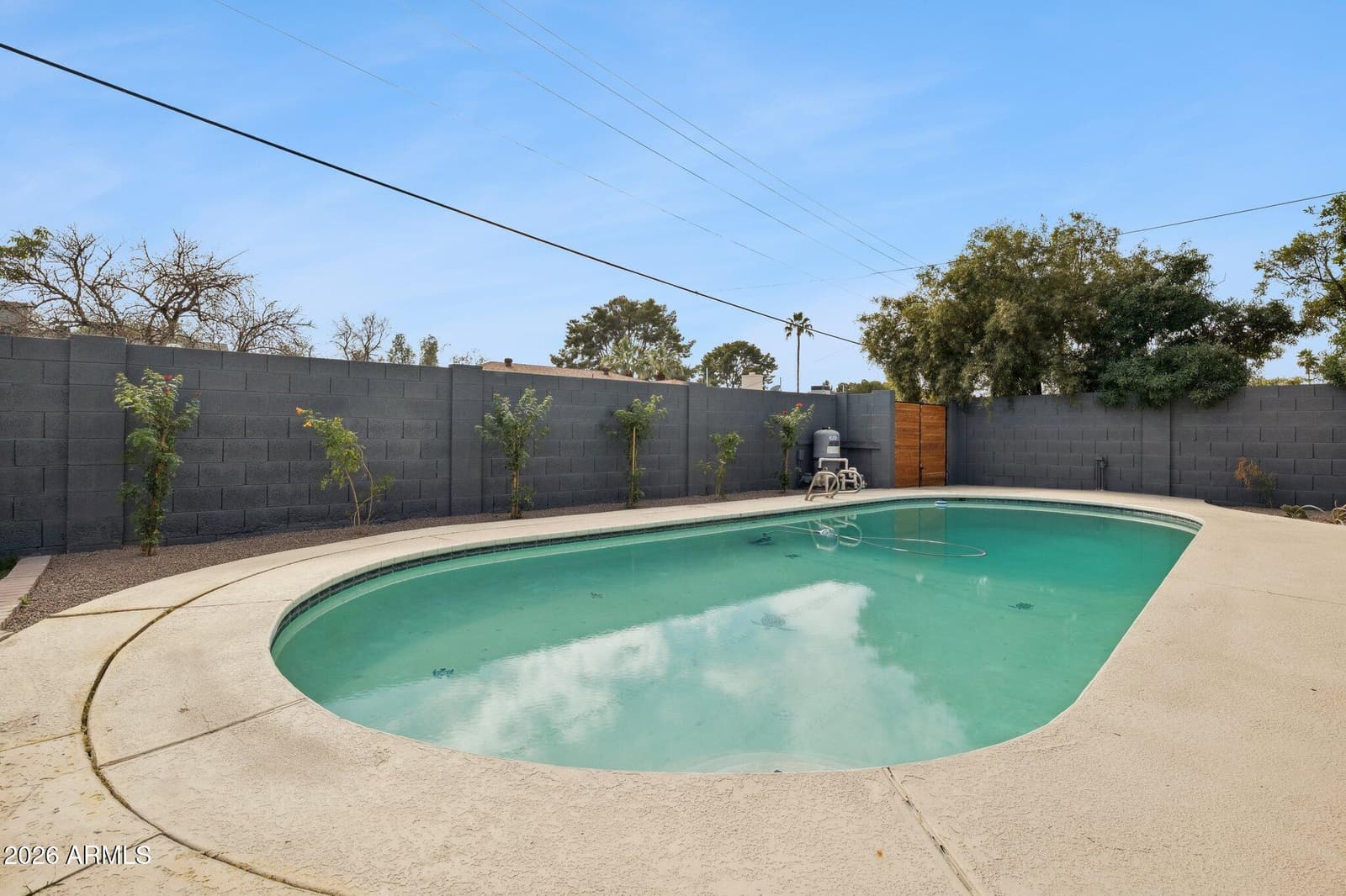 735 E MANHATTON Drive, Tempe, AZ 85282 — photo 35 of 40