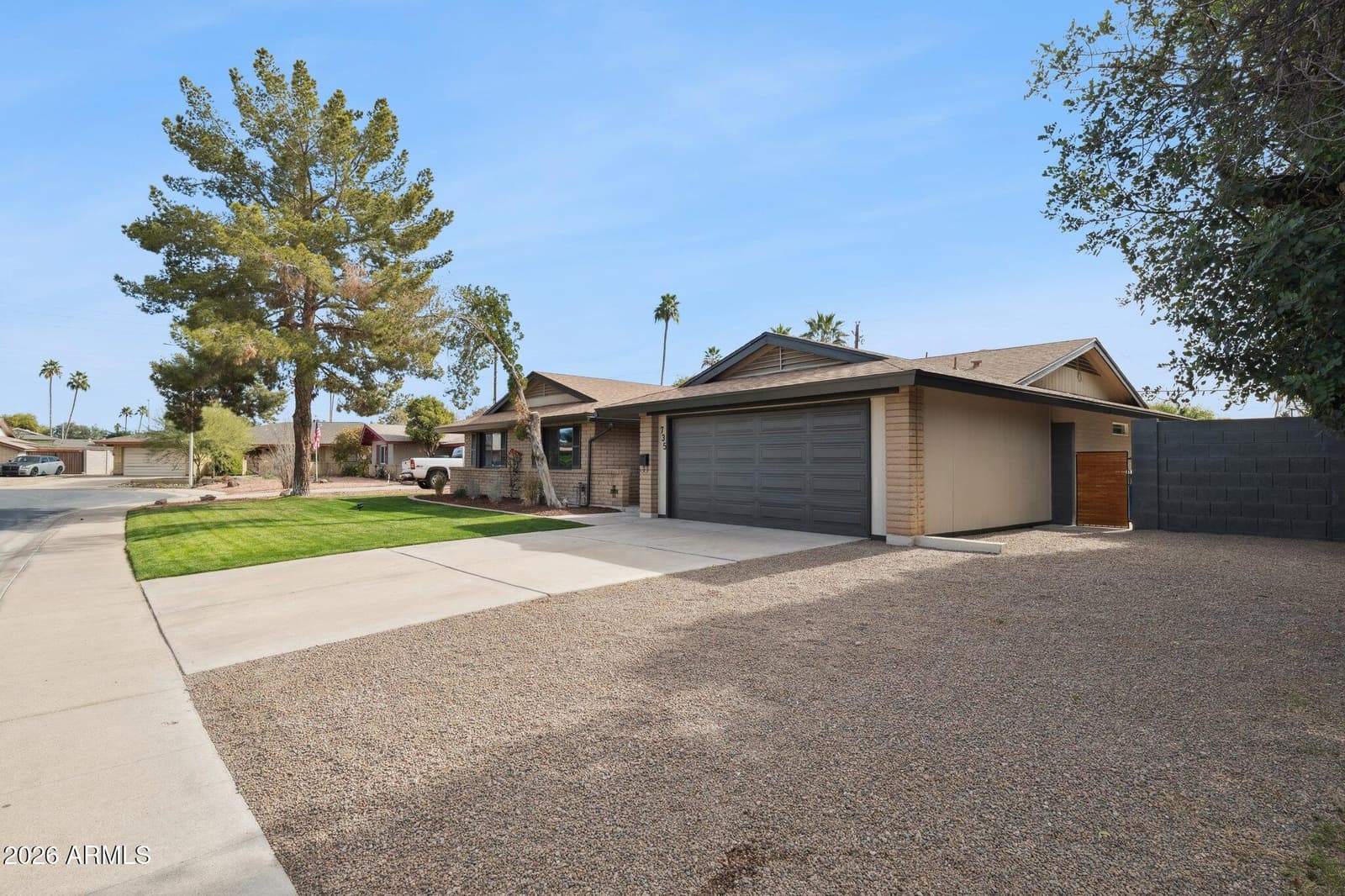 735 E MANHATTON Drive, Tempe, AZ 85282 — photo 38 of 40